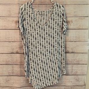 MUDD Aztec black and white top